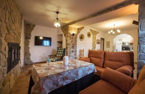 Charming Villa in Mondrón with Private Pool - Foto 31