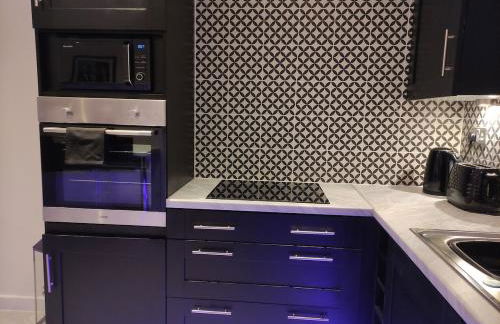 Dream101, Luxury 2 Bedroom apartment - free parking - Foto 11