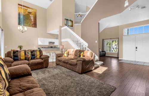 Upstay Home w Pool Hot Tub & Patio - Pet Friendly - Foto 4