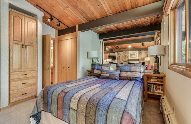 Laurelwood Condominiums - Foto 10