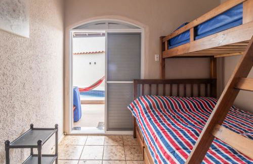 Casa Lindíssima e Espaçosa com 2 Piscinas - Adulto e Infantil, Perto da Praia, Opção da Piscina Adulto Aquecida Cobrado à Parte, 4 Quartos Frente as Piscinas, Área Gourmet Completa com Churrasqueira, Forno e Fogão a Lenha, Mesa de Bilhar, Lareira na Sala - Photo 34