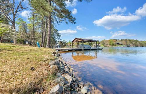 Lake Harmony - Lakefront Home w/ Private Dock, & Fire Pit - Foto 7