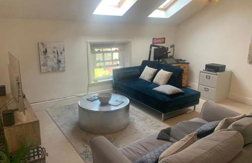 Top Floor. Top Notch. Tranquil Treat. Stone's throw from Thames. - Foto 11