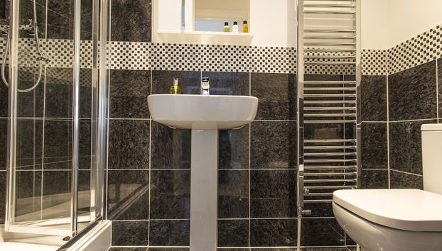 2 Bed- Tamar View by Pureserviced - Foto 5