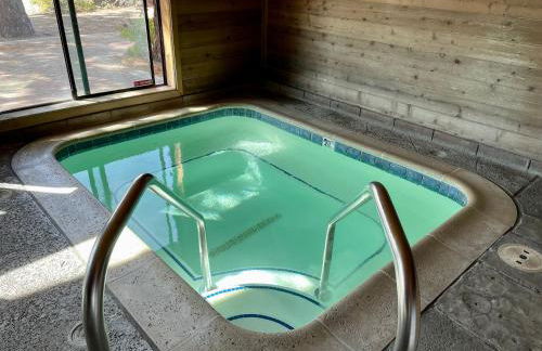 Fireside at The Village - Near Hike/bike! - Photo 33