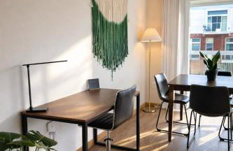 The Brady Corner Suite - Near Fiserv with Balcony - Foto 9