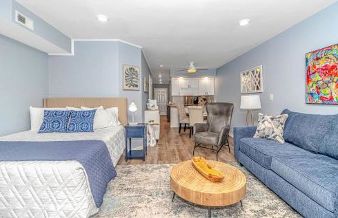 Fully Renovated First Floor Condo! Cypress Bay J-2 - Foto 5