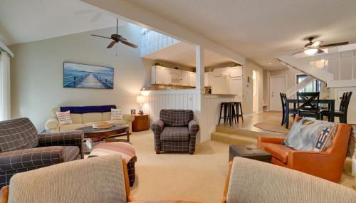 Harbor Springs Condo with Fireplace Near Skiing! - Foto 5