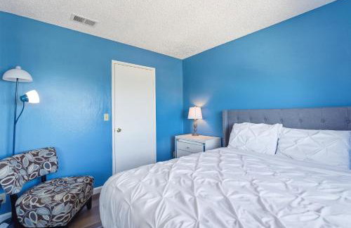 Colorful and Cozy Haven with Heated Pool - Foto 33