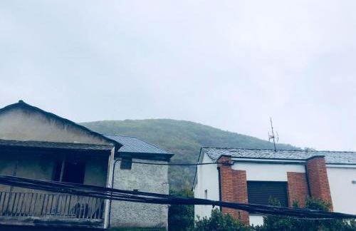 Spacious House in Molinaseca with Mountain View - Foto 36