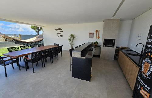 Piscina aquecida, 5 suítes e pé na areia com vista espetacular!! - Photo 47