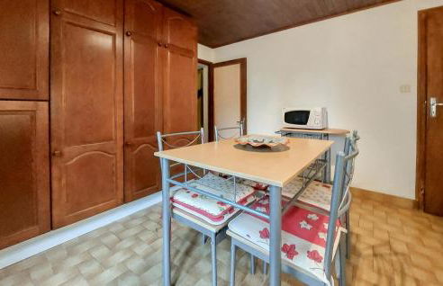 2 Bedroom Amazing Home In Pays De Belvès - Foto 12