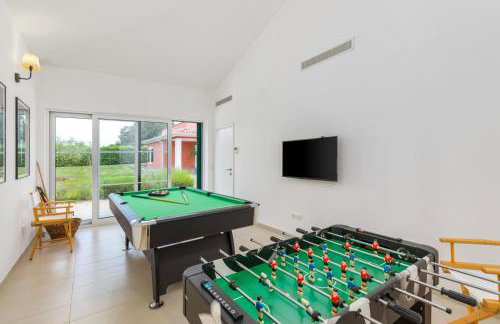 Villa Village by Villsy - with heated pool, spa, private tennis court, golf court, basketball court and playroom - Photo 8