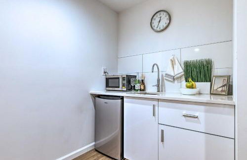 Updated Landover Apartment - WFH Friendly! - Foto 14