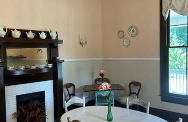 Victorian mini mansion near Lake Greenwood - Foto 41