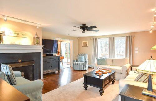 Beautiful Spacious Family Retreat w Pool - Foto 5