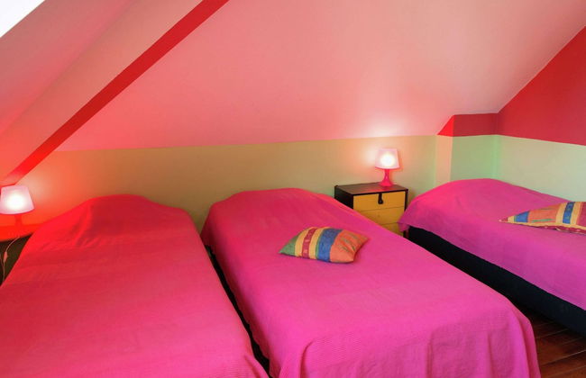 Holiday Home in Moutouyet With Pool & Sauna - Photo 2