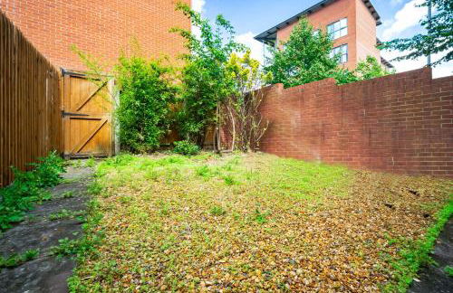Spacious 4-bedroom House in Birmingham near city centre with Parking and ideal for families and groups - Foto 12
