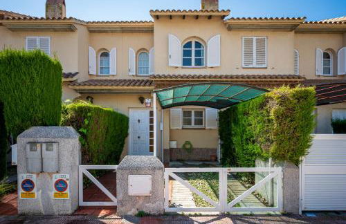 AT309 Con piscina a 5min playa - Foto 2