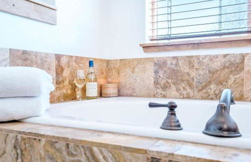 Family Fun Fireplace & Huge Deck - Photo 29