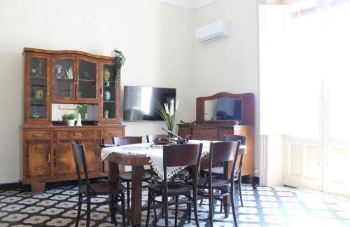 'ETNA HOME' 400mt SEA - Airport - Taormina & Netflix - Foto 9