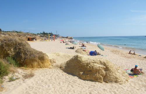 Luxurious first floor apartment with balconies overlooking pool and gardens. - Foto 47