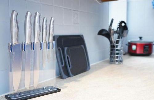 Charming 3 Bed Bungalow Parking & Wifi Business and Leisure by Jesswood Properties - Foto 23