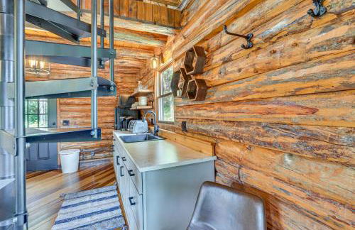 Peaceful Creekside North Studio with Fire Pit - Foto 9