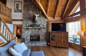 Coopers Run Five Bedroom Log Home with Hot Tub Pool Table and Views - Foto 9