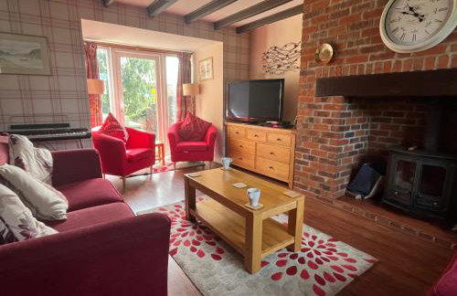 Cherry Garth - Photo 3