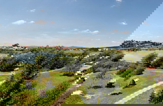 Detached Chalet with Terrace near Swimming Lake - Foto 17