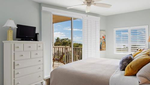 Exquisite Beachfront Residence at Shell Island Beach Club of Sanibel - Photo 3