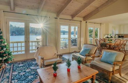 Lakefront Villa with 180 degree view private dock and boats - Foto 66