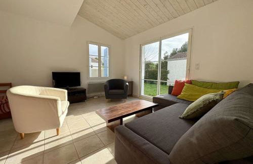 Maison mitoyenne 4 pièces avec jardin clos - Saint Denis d'Oléron - FR-1-246A-406 - Foto 6