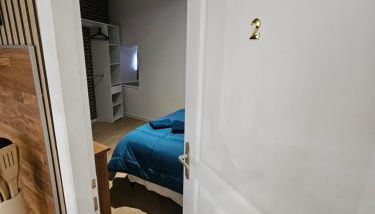 T3 entier confortable Centre historique de Montluçon Gare à 10 min à pied 6 personnes - Foto 2