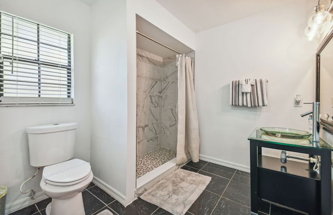 TRANQUILITY. Gated Estate Home. Privacy. - Foto 14