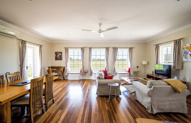 Kernow Charters Towers - Photo 11