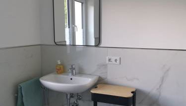 modernes stilvoll eingerichtetes Appartement - Foto 4