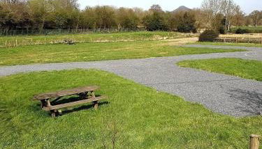 Green Dragon and Kitchen Pod - Sleeps 2 & Parking - Foto 3