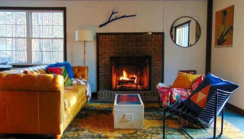 Cozy & Curated w Fire Pit Fireplace & Fast WiFi - Foto 2