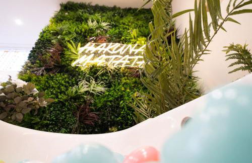 The House Of Selfies - Photo 13