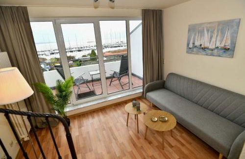 Frisch renoviertes FH Südblick am Meer in Breege, Meerblick von allen drei Etagen, Terrasse, Balkon, Sauna und Parkplatz - Foto 11