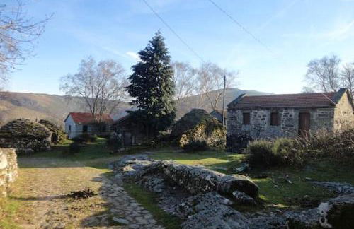 Charming Country House in Riba de Mouro, Fireplace - Foto 27