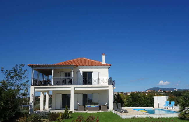 Elegant Villa in Evangelismos with Pool & Garden near Sea Beach - Foto 10