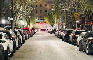 Modern Comfort 2BR Haven shared with the host - Foto 6