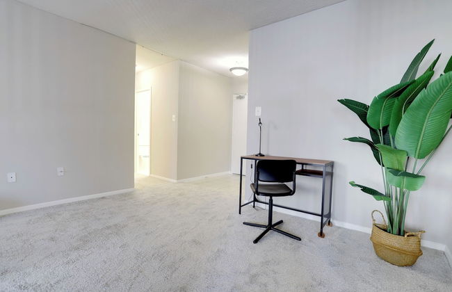 Fantastic 2BR Condo with Gym - Photo 23