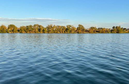 Edgewater Paradise HotTub Private Dock & Game Room - Foto 17