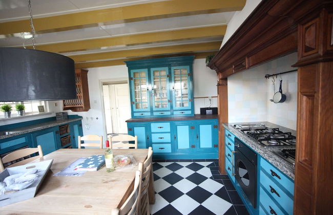 Nicely Decorated Villa with Garden near Sea - Foto 10