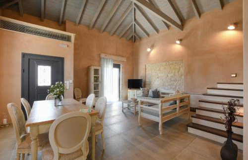 Arismari Villa - Heated Private Pool - Photo 29