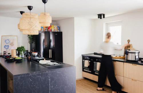 Bahnhofsnahe 9 Zimmer 200QM PS5 für Familien & Firmen - Foto 2